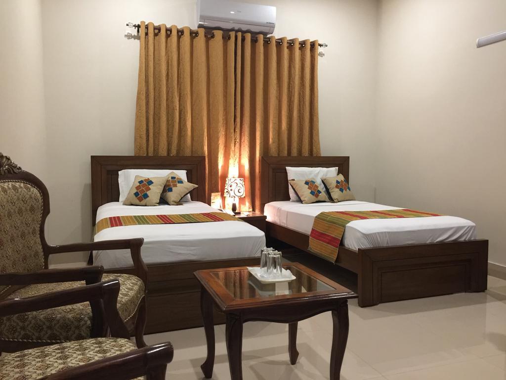 Star Guest House Karachi Exteriör bild