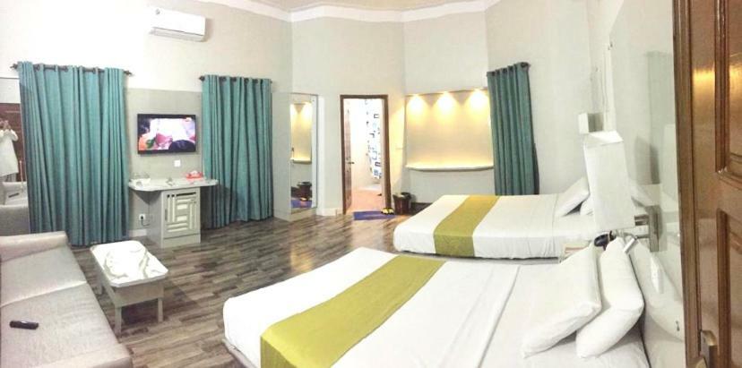 Star Guest House Karachi Exteriör bild