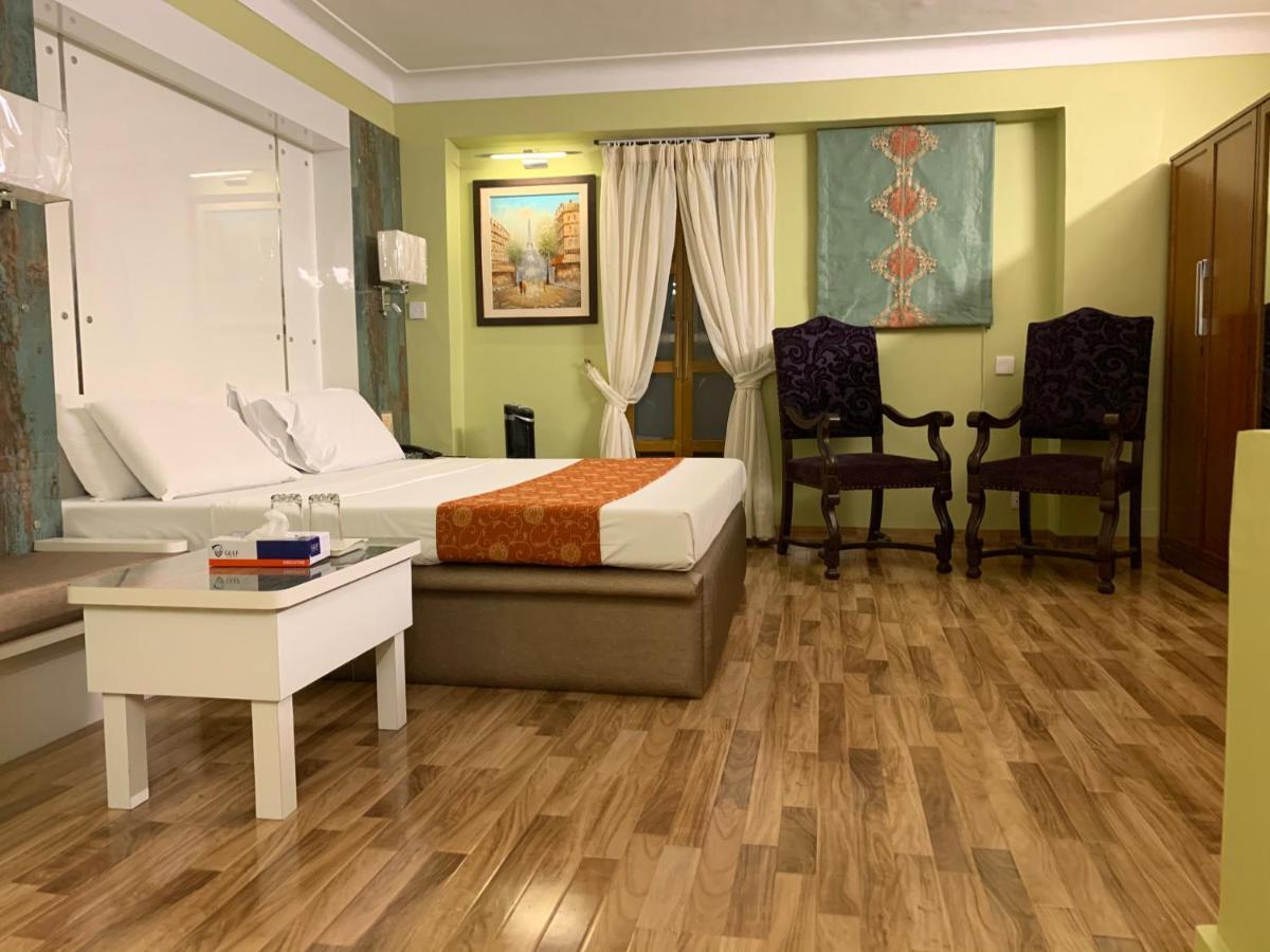 Star Guest House Karachi Exteriör bild
